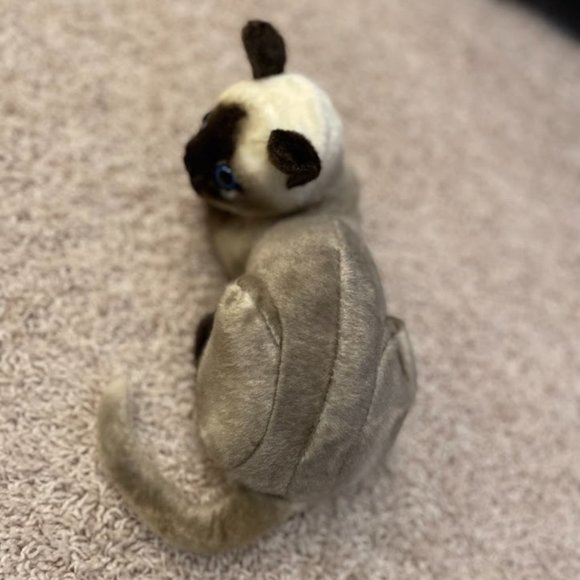 Realistic Siamese Cat Stuffed Plush Animal NWT - Picture 2 of 6